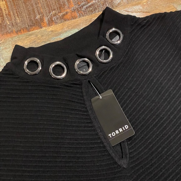 TORRID Bodycon Sweater Dress with Grommet Detail BNWT - Picture 3 of 10